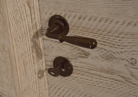 Porte e portoni in legno anche antico